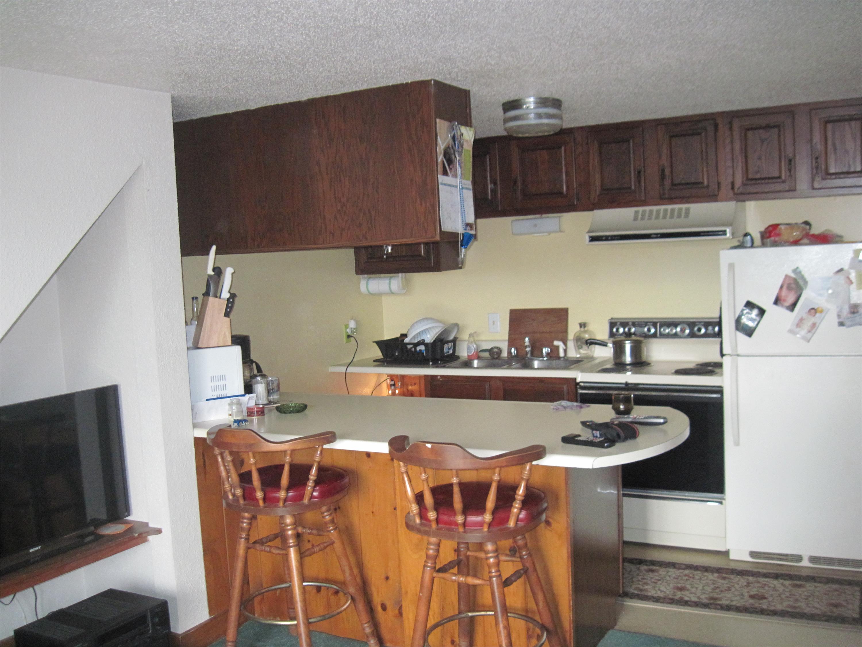 83 River Rd